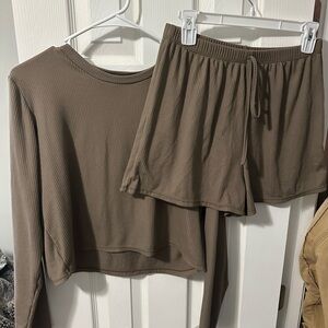 Capella Brown Ribbed Lounge Set